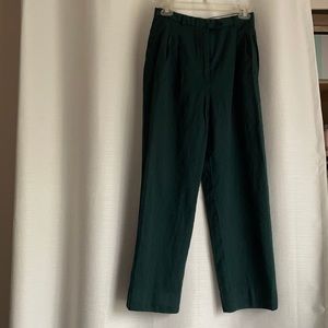 Dark green 100%wool, with pockets!